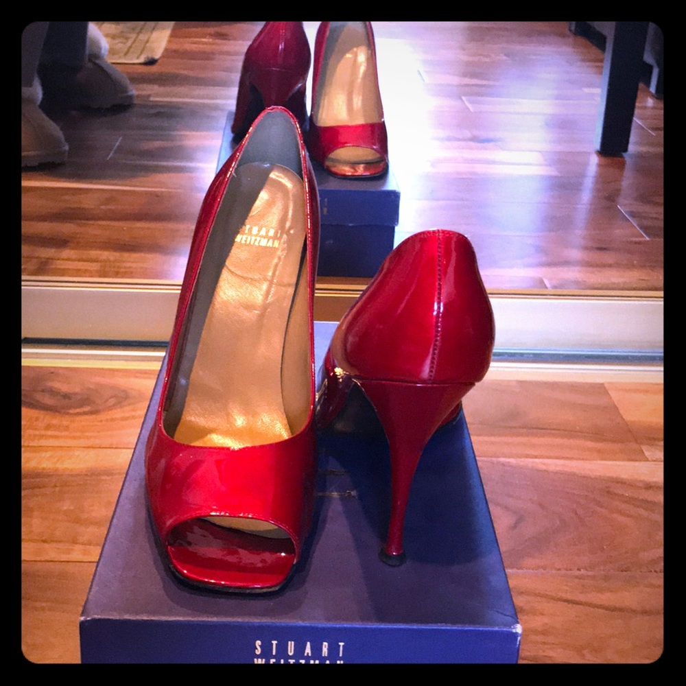 Stuart Weitzman “Linda” pump. Color: Red Quasar